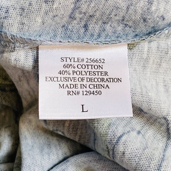 Camouflage Mom T-Shirt, Women’s Size Large, New with Tags, Military. Mom Gift - Picture 7 of 8